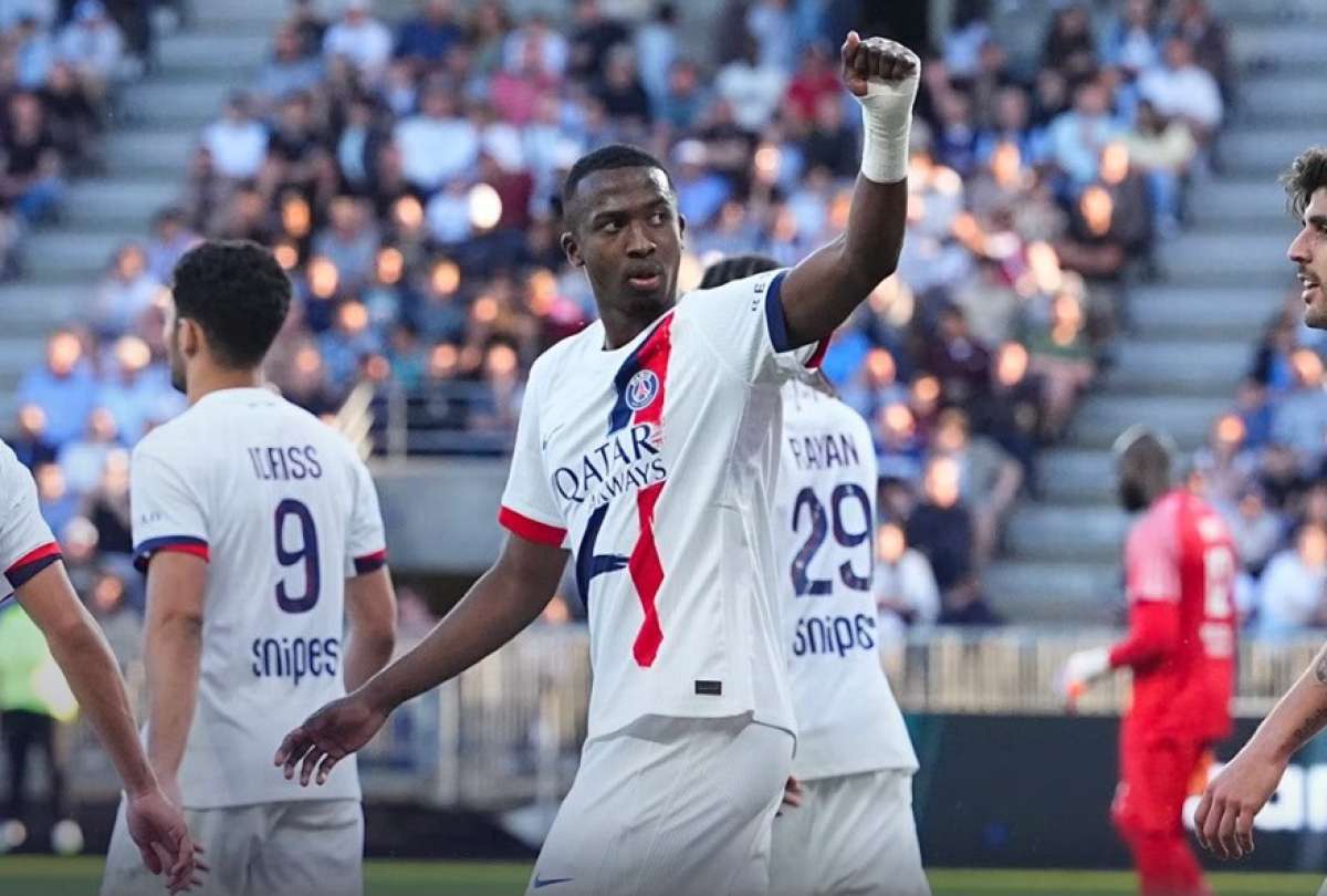 Willian Pacho busca el bicampeonato europeo.