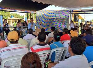 Autoridades del CNE sesionaron en La Manga del Cura, donde socializaron el proceso de consulta. Foto: twitter CNE