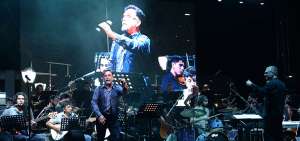 El recital de Francisco Ter&aacute;n con la Orquesta Filarm&oacute;nica de Guayaquil inaugur&oacute; el evento en Puerto Santa Ana.