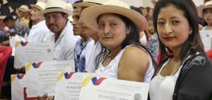 Artesanos de las comunidades de Cerro Copet&oacute;n, Pile y Las Pampas, del cant&oacute;n Montecristi, recibieron certificaciones por competencias laborales. 