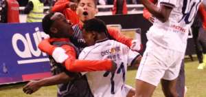 Liga de Quito supera a Barcelona con diez hombres en cancha