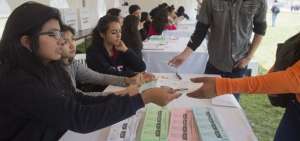 Las personas que fueron seleccionadas para integrar las juntas tienen que llegar al recinto a partir de las 06:30.