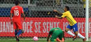 Brasil humilla 3-0 a Chile y la deja fuera del Mundial