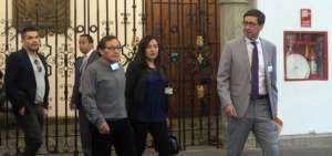 El 13 de mayo los familiares del equipo period&iacute;stico asistieron al Palacio de Carondelet para recibir la informaci&oacute;n desclasificada que entregaron a la CIDH.