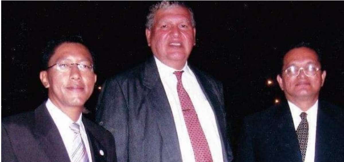 Averroes Bucaram (c), expresidente del antiguo Congreso Nacional, falleci&oacute; este 1 de diciembre.