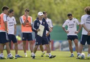 Sabella considera "casi imposible" que cite nuevos jugadores para el Mundial