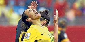 Ante Australia, Marta apenas entr&oacute; en contacto con el bal&oacute;n, por lo que se la vio frustrada y ansiosa. Foto: AFP