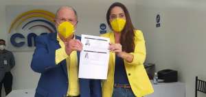 Isidro Romero y Sof&iacute;a Merino formalizan su candidatura por Avanza en el CNE
