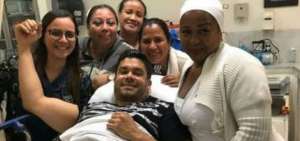 El cantante Jerry Rivera fue trasladado a una cl&iacute;nica en Guayaquil luego del accidente.