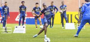&Eacute;nner Valencia ser&iacute;a baja ante Chile