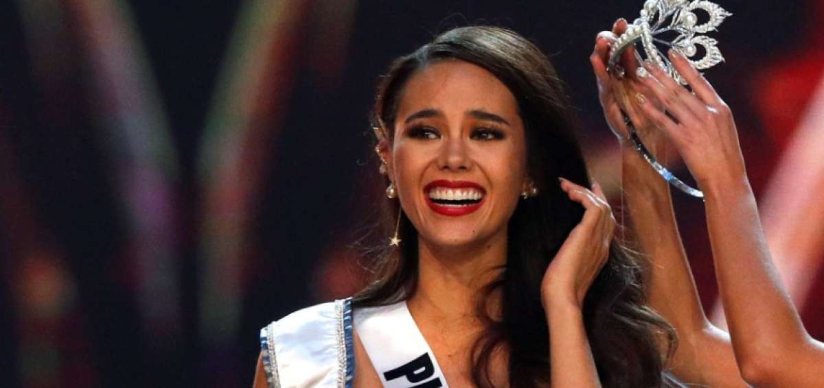 La filipina Catriona Gray posa tras ser coronada Miss Universo 2018 en la gala de Miss Universo 2018 celebrada en Bangkok, Tailandia.