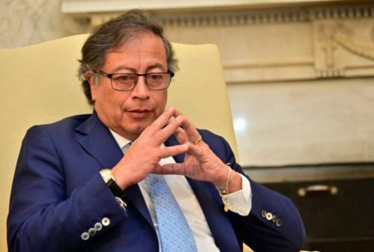 &ldquo;Cuando quiera Ecuador nos reunimos&rdquo;: Petro pone el control portuario como primer punto