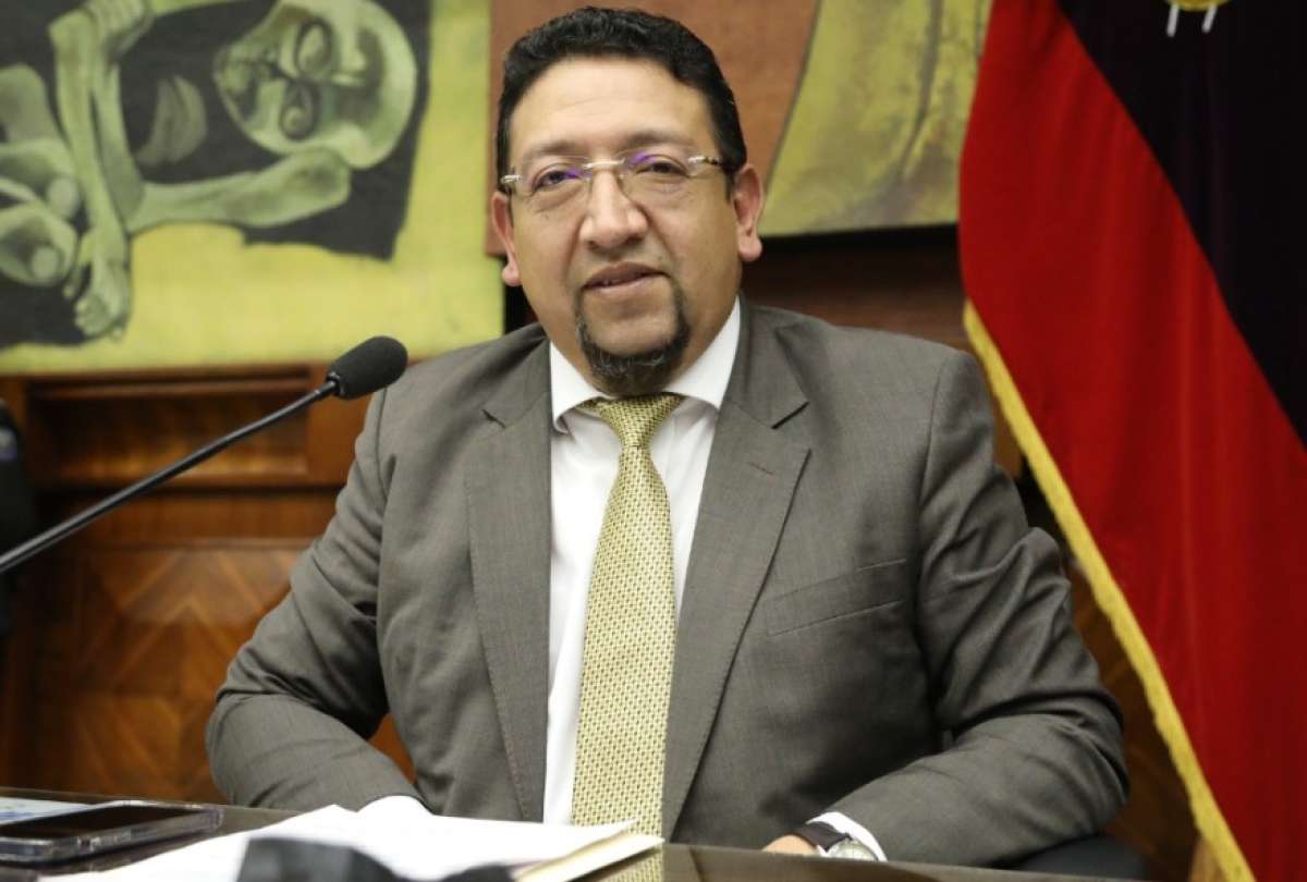 Virgilio Saquicela interpuso una denuncia por supuesto hackeo al sistema de votación de la Asamblea Nacional