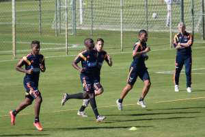Colombia entrena normalmente en Cot&iacute;a, donde tiene su campo base, pero decidi&oacute; viajar con antelaci&oacute;n a Fortaleza, donde jugar&aacute; contra Brasil, para practicar all&aacute;. Foto: EFE