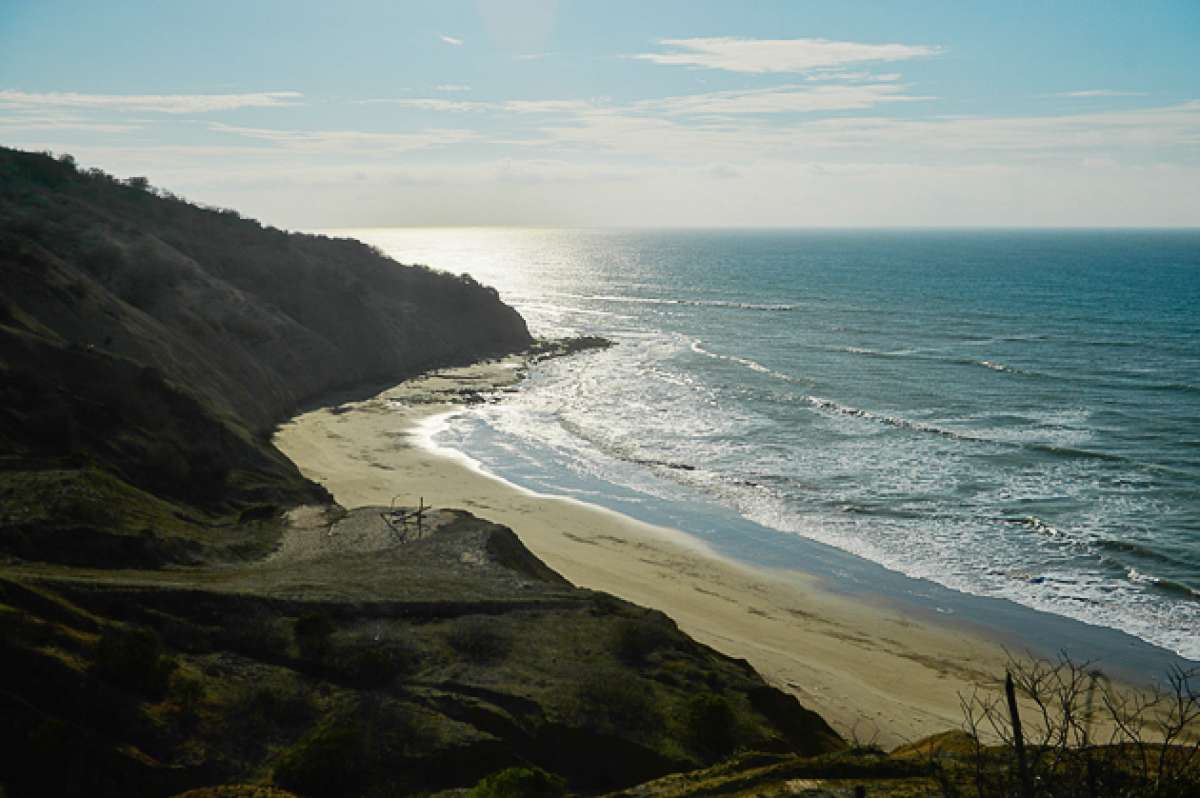 El balneario Punta La Barca queda en la zona rural de Manta. Es un lugar acogedor. La ruta para  acceder es el sector Santa Marianita. De all&iacute; el turista debe caminar 10 minutos hasta arribar. Foto: Rodolfo P&aacute;rraga / El Tel&eacute;grafo 