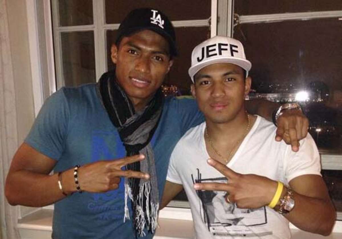 Valencia y Montero dominan el bal&oacute;n en su habitaci&oacute;n (VIDEO)