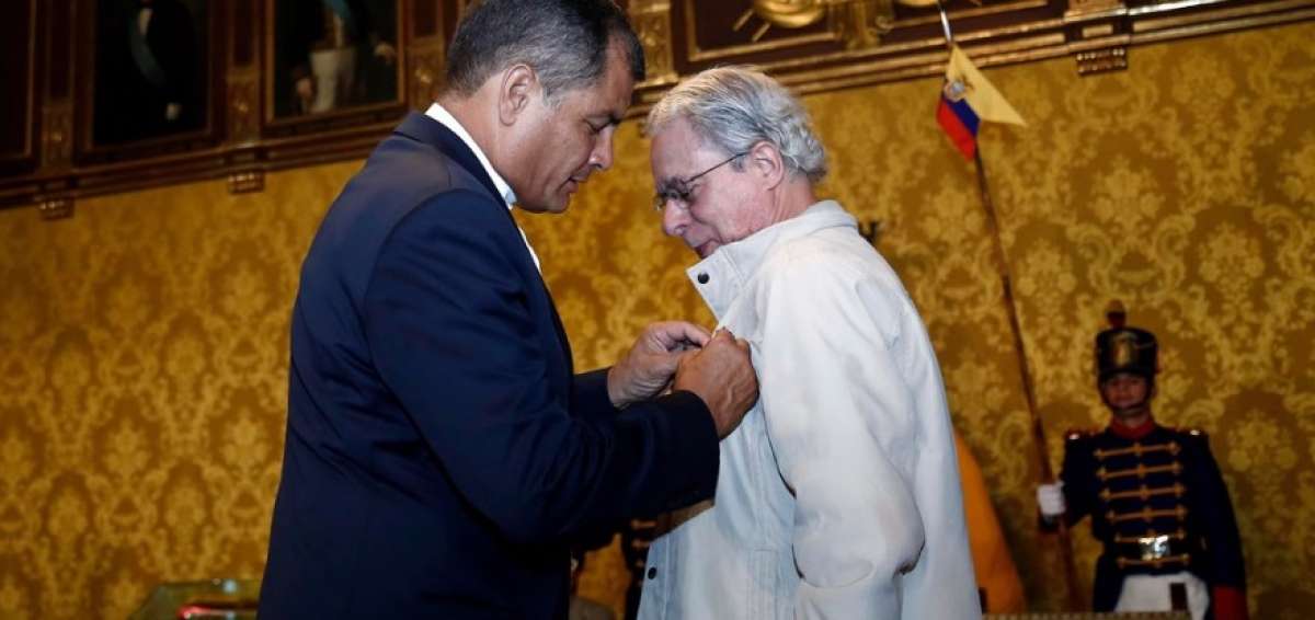 En una ceremonia en el Palacio de Carondelet, Betto dijo sentirse emocionado por el reconocimiento.
