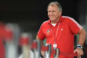 Zico lanza su candidatura a la presidencia de la FIFA