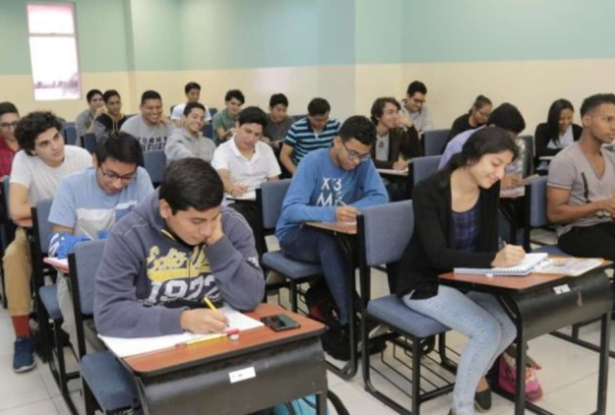 El estudio identific&oacute; que la ansiedad, los dolores de cabeza y el insomnio son los efectos adversos m&aacute;s frecuentes entre quienes recurren a estimulantes para afrontar la presi&oacute;n acad&eacute;mica