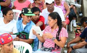 Los beneficiados son los residentes que llegaron al lugar dentro del lapso establecido. Foto: Miguel Castro 