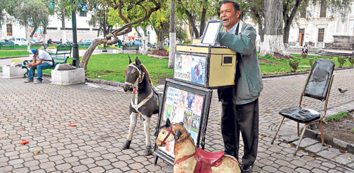 Jacinto, el fot&oacute;grafo m&aacute;s antiguo del parque Pedro Moncayo