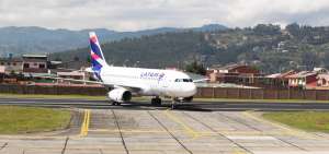 En la actualidad, la terminal a&eacute;rea no est&aacute; disponible para operar cuando la pista est&eacute; mojada. Esta disposici&oacute;n se tom&oacute; luego de que un avi&oacute;n perdi&oacute; pista.