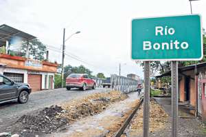 Tres puentes m&aacute;s ser&aacute;n instalados en la v&iacute;a que une a Guayas y El Oro