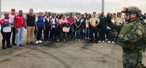 Los militares organizaron el traslado de las personas que participaron en las jornadas de atenci&oacute;n en la parroquia esmeralde&ntilde;a Palma Real.  Cortes&iacute;a Ej&eacute;rcito 