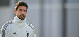 Khedira intervenido del coraz&oacute;n por una arritmia, baja por un mes