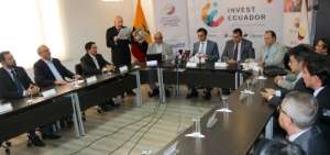 Ecuador firma contratos para inversi&oacute;n por $ 514 millones