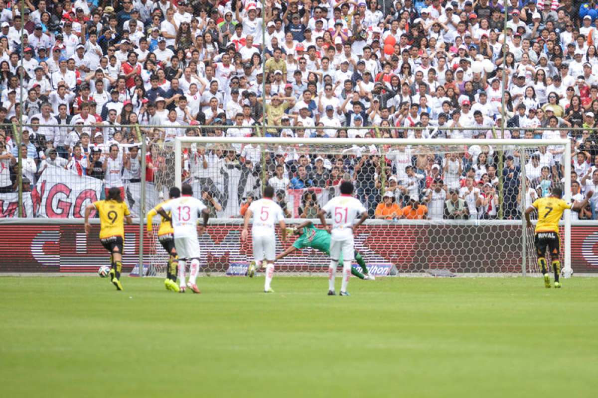 Liga y Barcelona desperdician una opci&oacute;n m&aacute;s de acercarse al l&iacute;der (Galer&iacute;a)