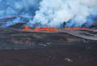 El volcán más grande del mundo erupciona en Hawai