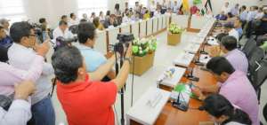 Alcaldes y representantes de las juntas parroquiales, que integran la Corporaci&oacute;n Provincial de Manab&iacute;, sesionaron este mi&eacute;rcoles 12 de diciembre en Portoviejo.