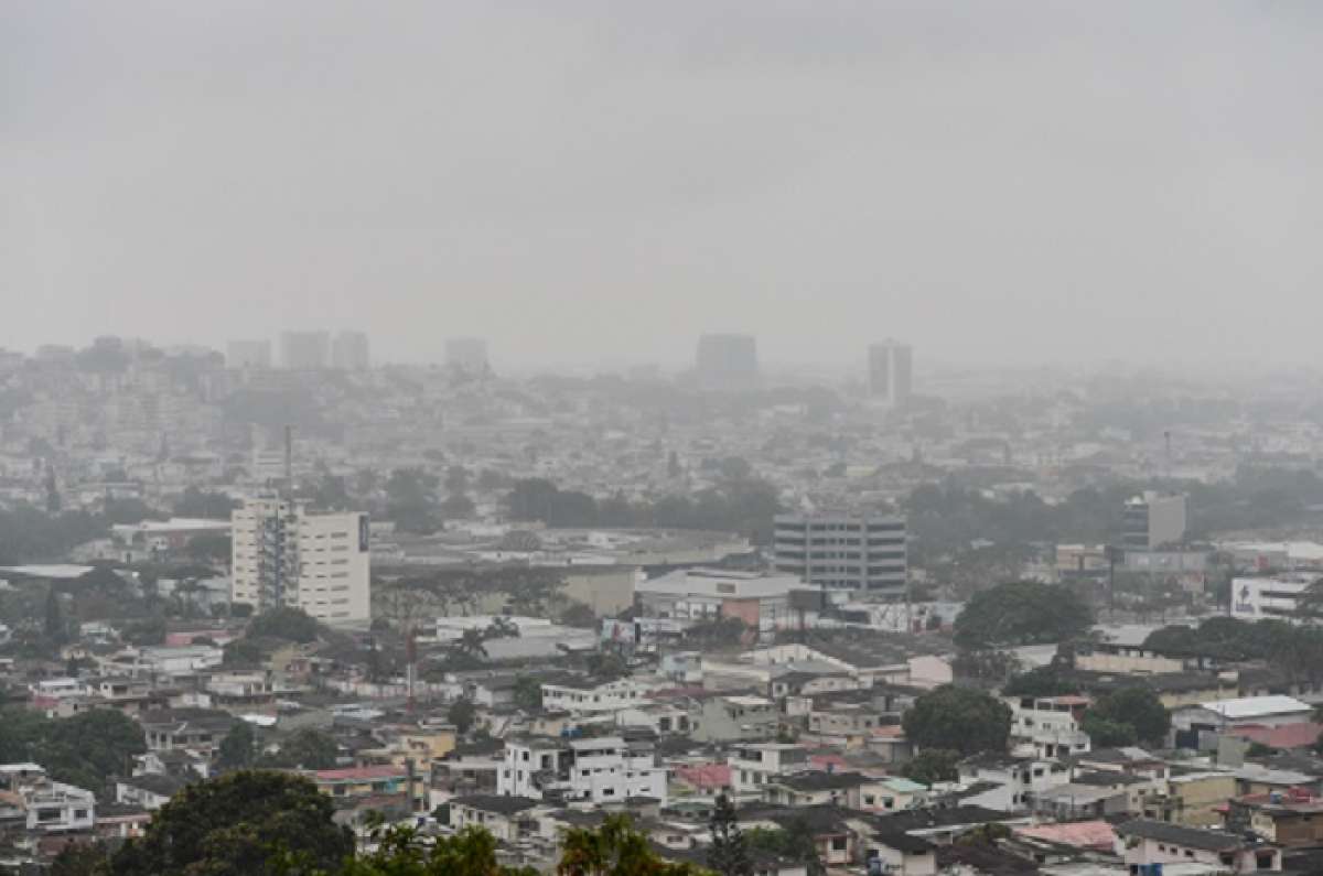 Guayaquil nublada y con ligera lluvia (Galer&iacute;a)