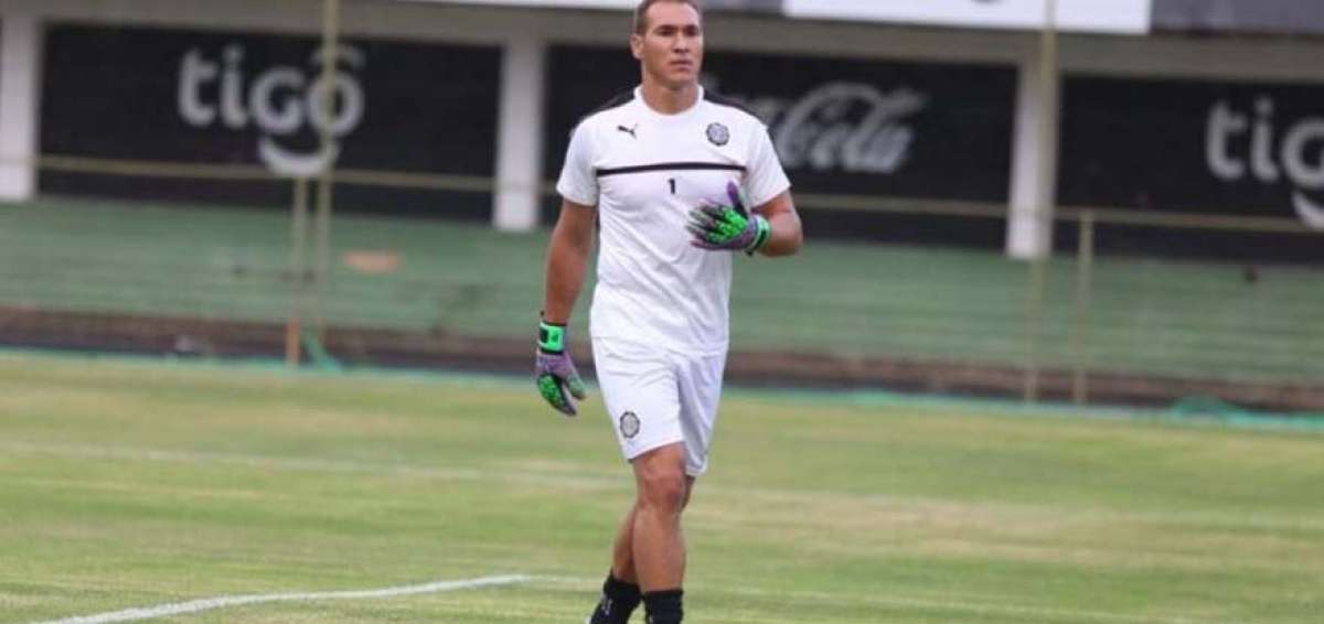 Azcona jugar&aacute; el s&aacute;bado seg&uacute;n diario paraguayo