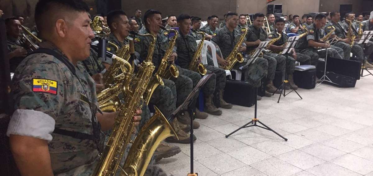 El lugar en donde ensaya la Banda Blanca es en el Cuerpo de Infanter&iacute;a de Marina de la Base San Eduardo. Ah&iacute; perfeccionan cada unos de los ritmos.