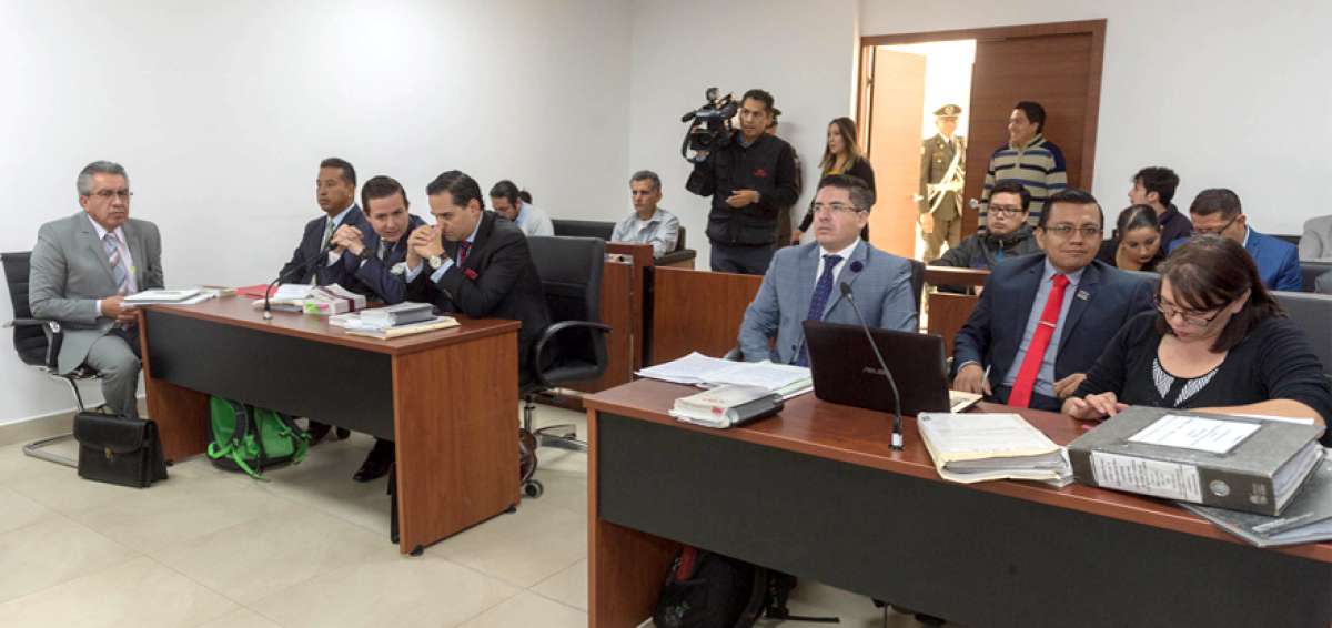 En la diligencia estuvieron los representantes legales de Carlos P.Y., &Aacute;lex B., Diego T. y Patricio V., exfuncionarios de la empresa Petroecuador.