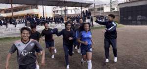 Los estudiantes aprendieron a trabajar en equipo en el plantel. Ahora disfrutan c&oacute;modamente de un espacio donde realizan actividades deportivas.