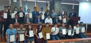 El apoyo familiar fue constante y contribuy&oacute; con los resultados que obtuvieron sus hijos al final este curso gratuito, dictado por la U. Salesiana.
