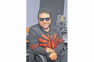 Radio Wild presenta en vivo a Luis Rueda 