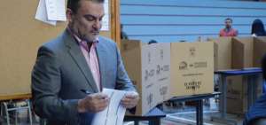 El titular del Legislativo, Jos&eacute; Serrano, ejerci&oacute; su derecho al voto.