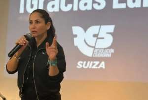 Luisa González rechaza acusaciones de financiamiento venezolano y mantiene su apoyo a Nicolás Maduro