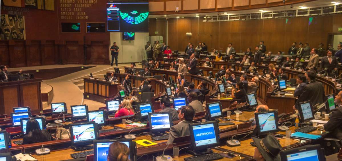 Los asamble&iacute;stas Monta&ntilde;o y Tello pedir&aacute;n reconsiderar la votaci&oacute;n en el juicio contra la exministra de Salud Ver&oacute;nica Espinosa.