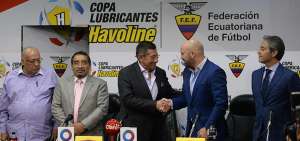 El 3 de julio se firm&oacute; el convenio de Cesi&oacute;n de Atribuciones y Competencias entre la FEF, representada Carlos Villac&iacute;s, y la LigaPro, liderada por Miguel Loor.