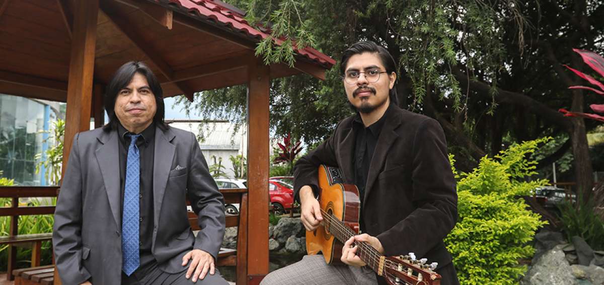 Salvador Moro interpretar&aacute; una antolog&iacute;a de boleros junto a sus hijos David Moro, en la guitarra y voz, y Lowry Moro, quien dirigir&aacute;.