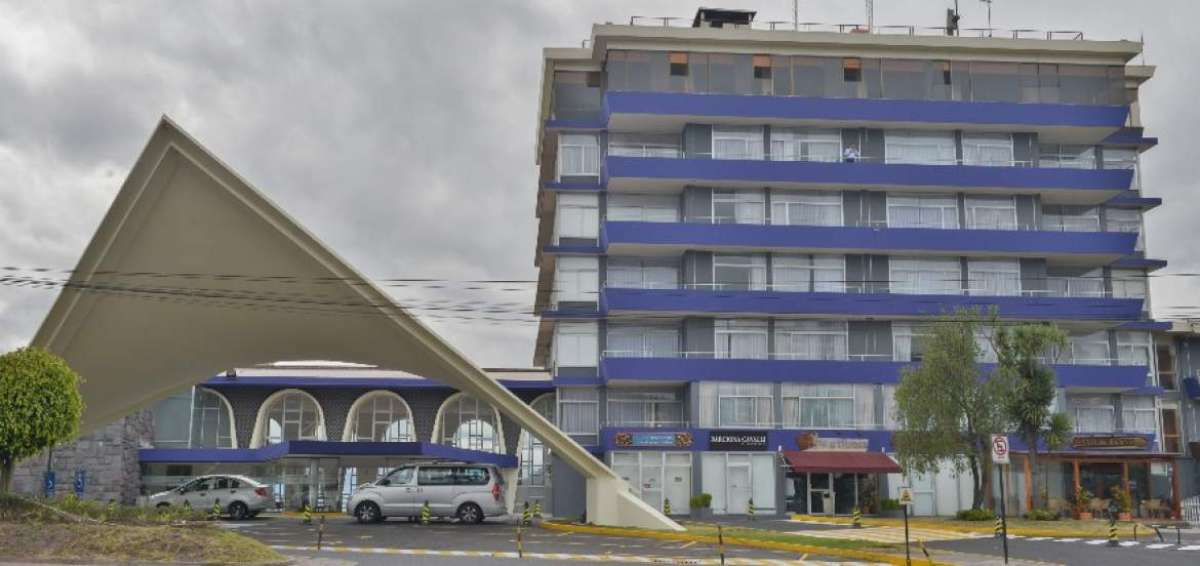 Fachada del hotel Quito, que fue adquirido por China Road and Bridge Corporation.