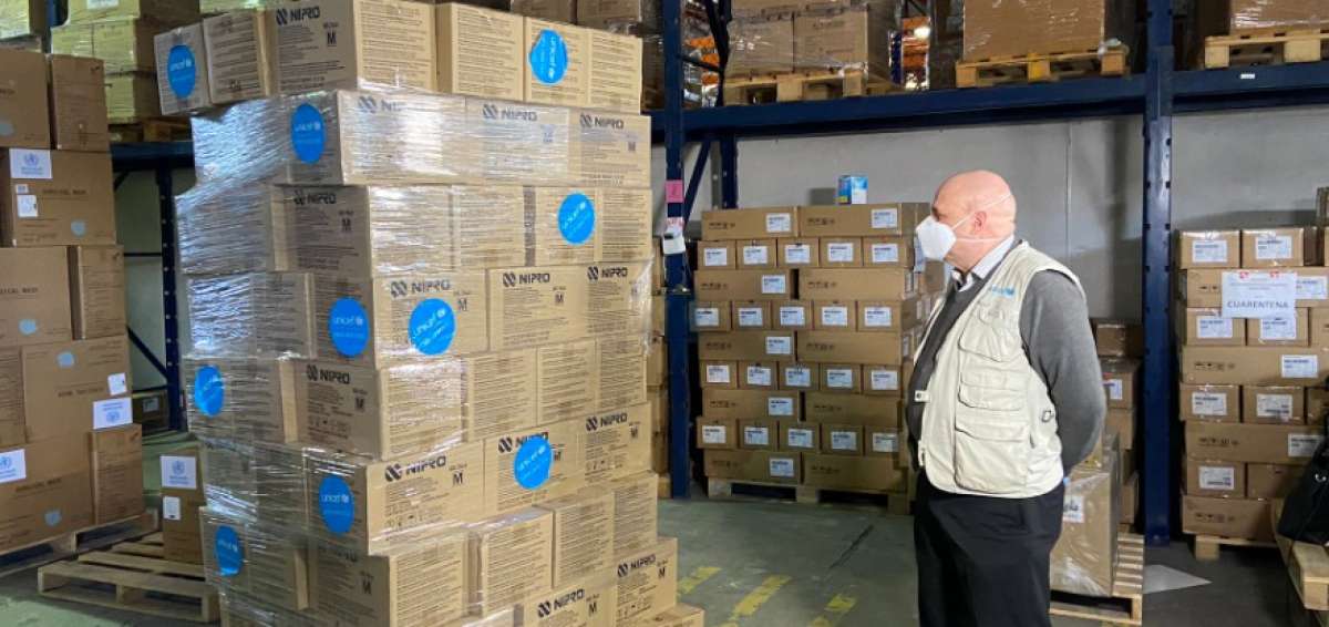 Donaciones de insumos m&eacute;dicos contin&uacute;an llegando al Ecuador