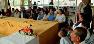 Padres, hermanos e hijos fueron parte de esta ceremonia realizada en el Registro Civil de la provincia de Carchi.