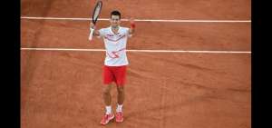 Bautista supera el estreno ante Gasquet y Djokovic entra firme en Roland Garros