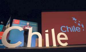 La presidenta de Chile, Michelle Bachelet, durante una feria de turismo internacional donde promocion&oacute; a su pa&iacute;s como destino de aventura. Foto: Cortes&iacute;a Presidencia de Chile